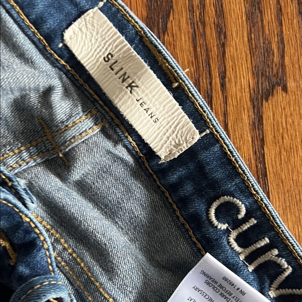 Like🆕SLINK Curvy Women's Distressed Blue Ankle Jeans Size 29/ 8 - Picture 8 of 8